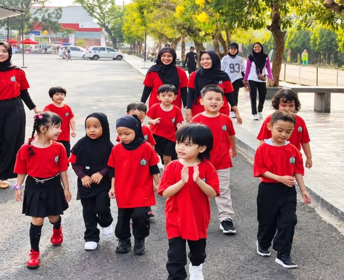 TK Danadyaksa Kids School Gelar Olahraga Bersama di Halaman Balai Buntar, Dorong Pola Hidup Sehat Sejak Dini